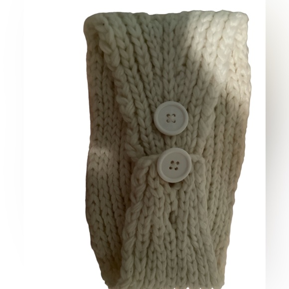 Claire’s one size kids winter headwear - Picture 4 of 4